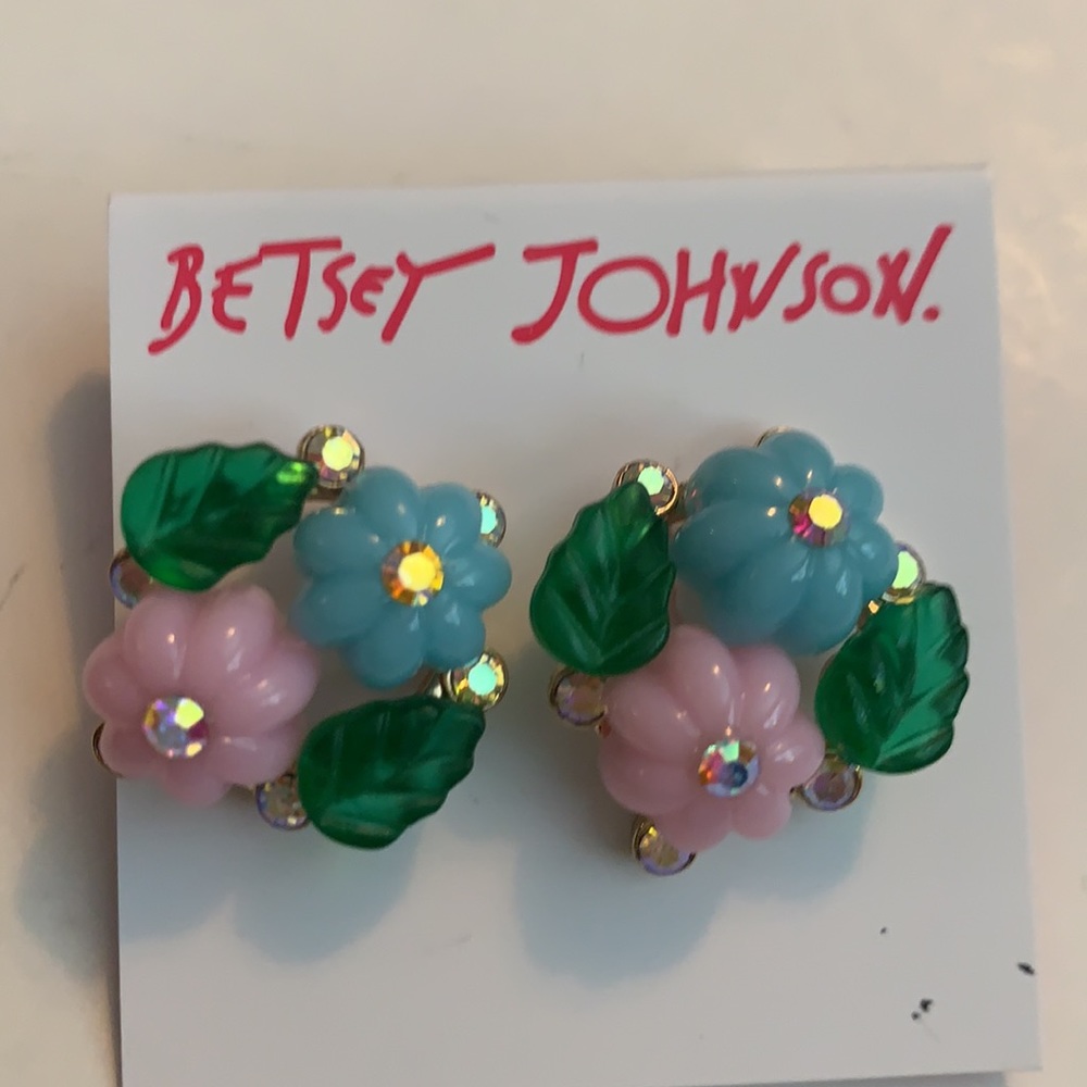 Betsey Johnson Island Flower Cluster Stud Earrings